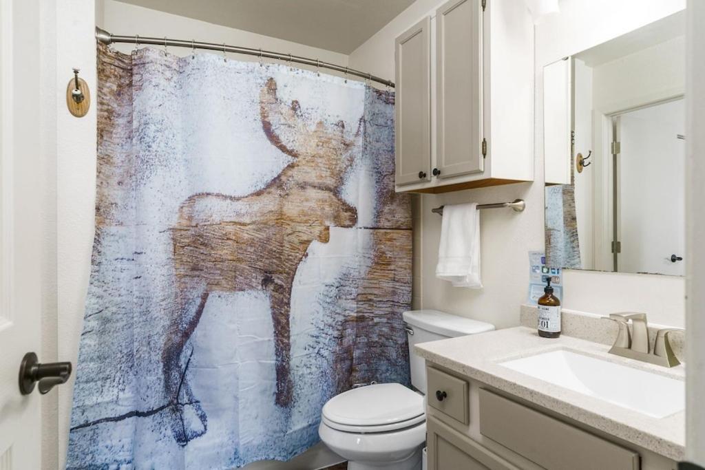 The Moose Crossing Appartement Anchorage Buitenkant foto
